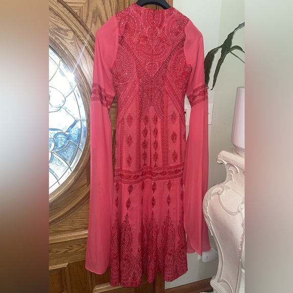 Pink and Red Palestinian Thobe! - Picture 2 of 4